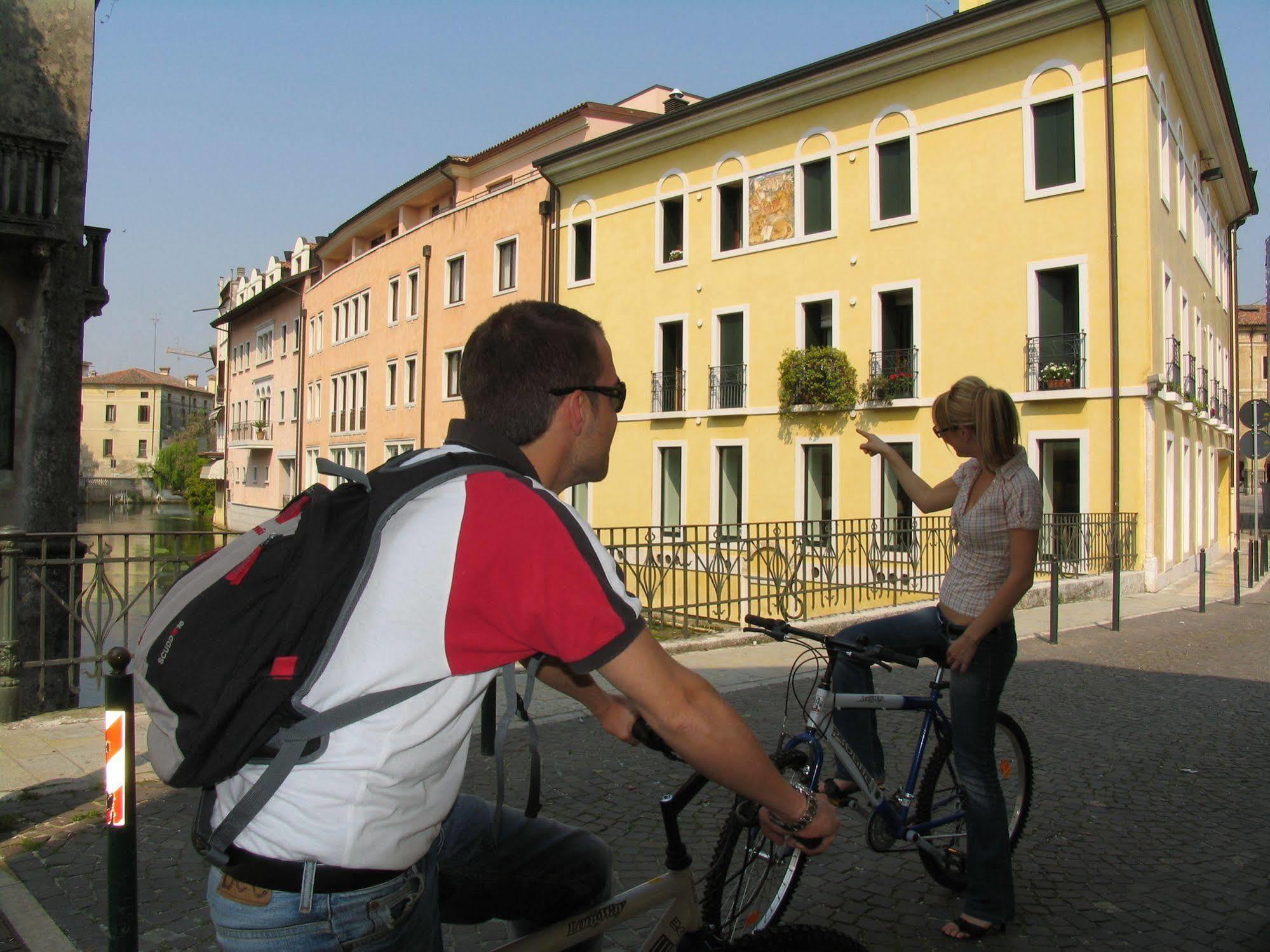 Hotel Due Leoni Sacile Exterior photo